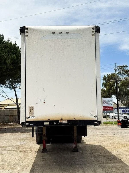 2013 Maxitrans 10 Pallet Lead Curtainsider Trailer - Image 2