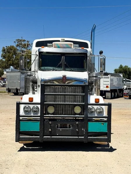 2014 Kenworth T409 Sar - Image 2