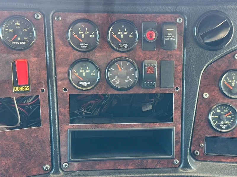 2014 Kenworth T409 Sar - Image 15
