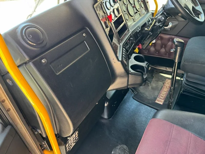 2014 Kenworth T409 Sar - Image 17