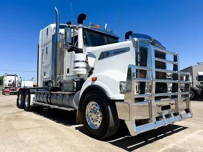 2014 Kenworth T909 Kenworth T909 6x4 prime mover New Crate eng fitted 2021 photo 2
