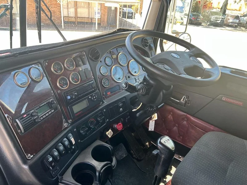 2014 Kenworth T909 Kenworth T909 6x4 prime mover New Crate eng fitted 2021 - Image 18
