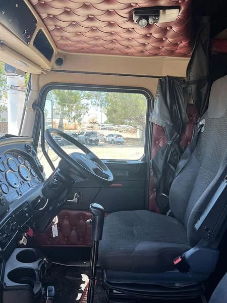 2014 Kenworth T909 Kenworth T909 6x4 prime mover New Crate eng fitted 2021 - Image 19