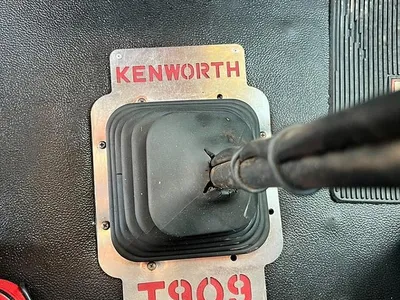 2014 Kenworth T909 Kenworth T909 6x4 prime mover New Crate eng fitted 2021 photo 20