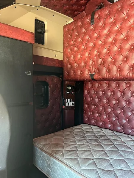 2014 Kenworth T909 Kenworth T909 6x4 prime mover New Crate eng fitted 2021 - Image 21