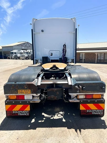 2014 Kenworth T909 Kenworth T909 6x4 prime mover New Crate eng fitted 2021 - Image 5