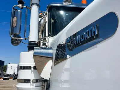 2014 Kenworth T909 Kenworth T909 6x4 prime mover New Crate eng fitted 2021 photo 10