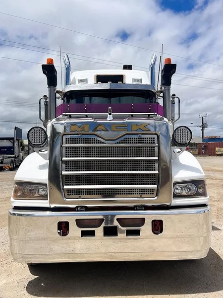 2014 Mack Titan Mack Titan 168 ton rated Mack Titan 140 ton rated with rebuild history - Image 11