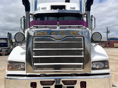 2014 Mack Titan Mack Titan 168 ton rated Mack Titan 140 ton rated with rebuild history photo 11