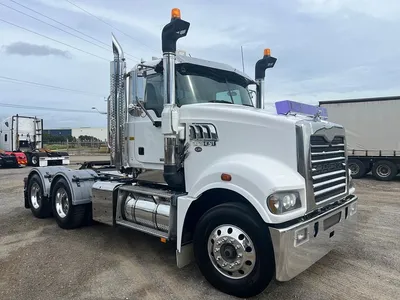 2014 Mack Trident Low kms