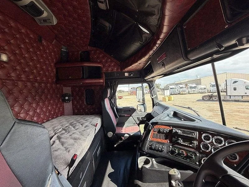2015 Kenworth K200 6x4 Prime Mover - Image 15