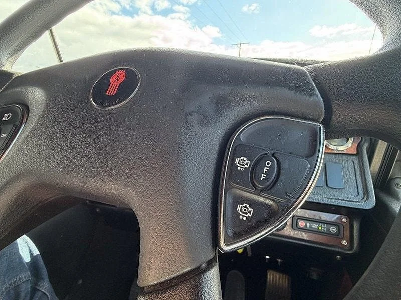 2015 Kenworth K200 6x4 Prime Mover - Image 23
