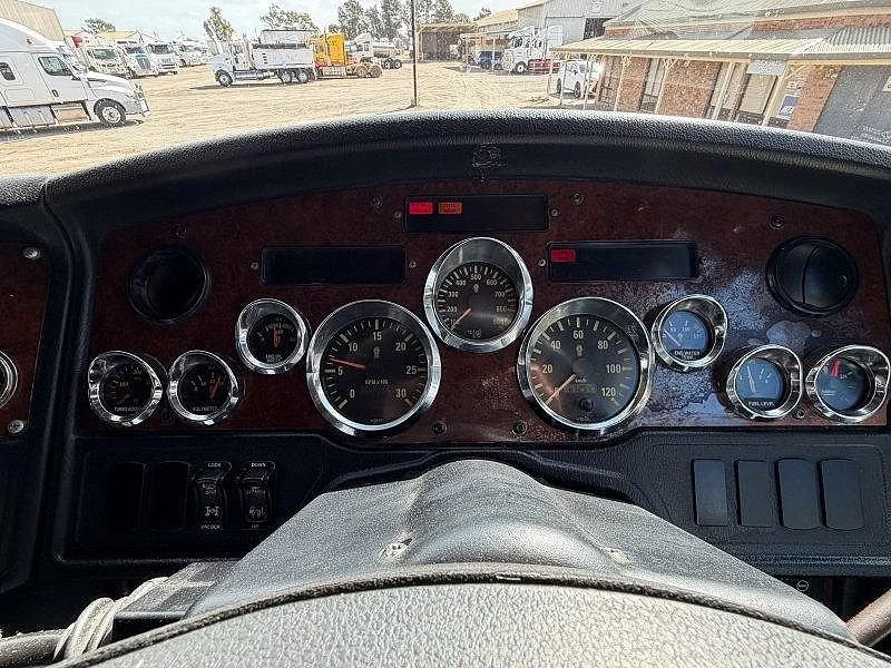 2015 Kenworth K200 6x4 Prime Mover - Image 25