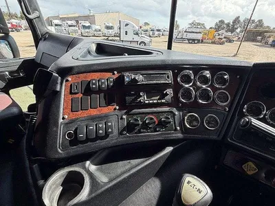 2015 Kenworth K200 6x4 Prime Mover photo 26