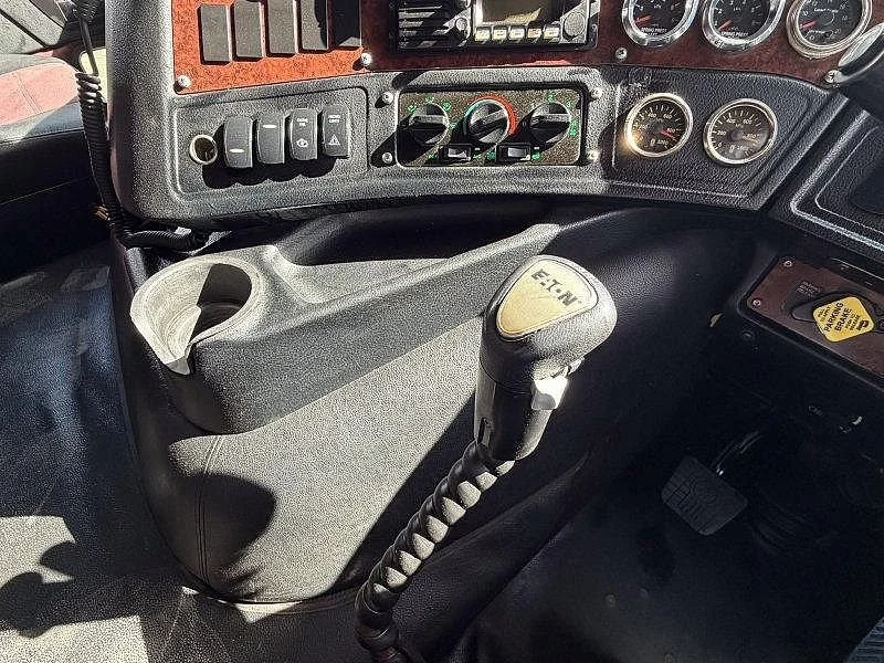 2015 Kenworth K200 6x4 Prime Mover - Image 27