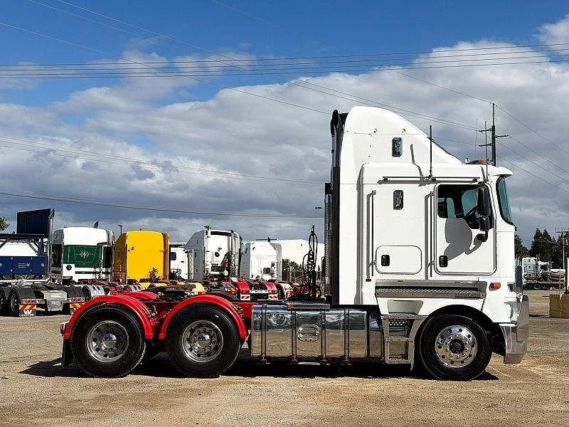 2015 Kenworth K200 6x4 Prime Mover - Image 8