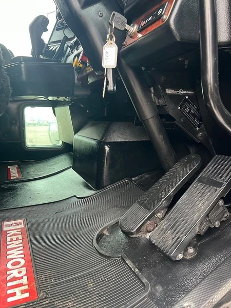 2015 Kenworth T400 Series T409 6x4 Prime Mover - Image 27