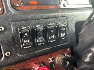 2016 Kenworth T909 Has Cummins rebuild history photo 13