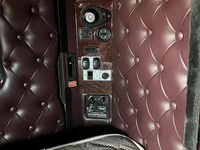 2016 Kenworth T909 Has Cummins rebuild history photo 18