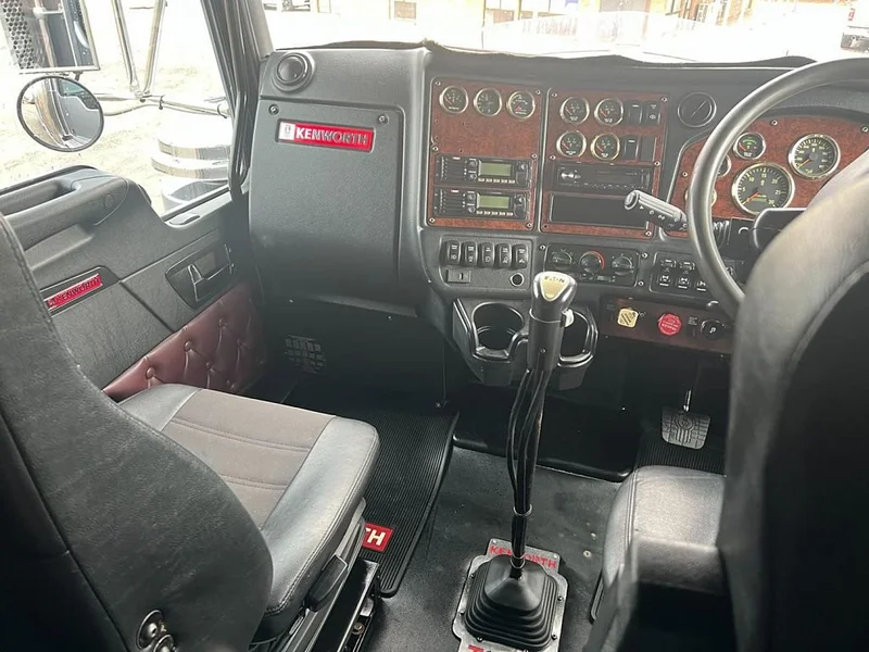 2016 Kenworth T909 Has Cummins rebuild history - Image 20