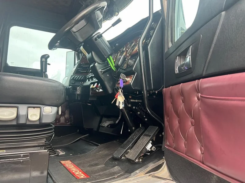 2016 Kenworth T909 Has Cummins rebuild history - Image 26