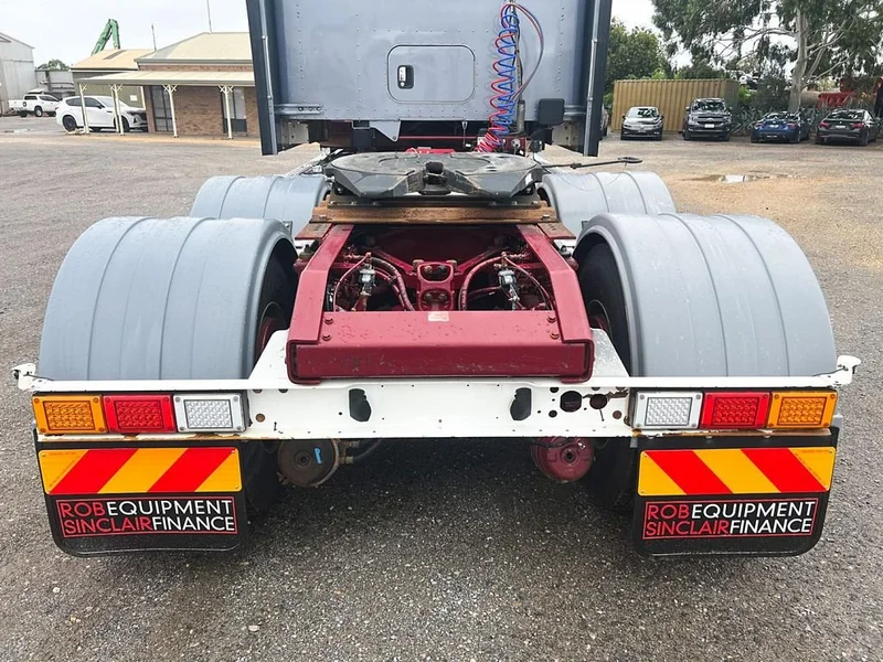 2016 Kenworth T909 Has Cummins rebuild history - Image 4