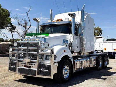 2019 Mack SUPERLINER Auto Prime Mover photo 3