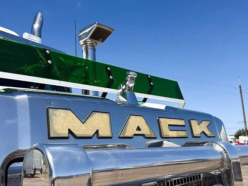 2019 Mack SUPERLINER Auto Prime Mover - Image 10