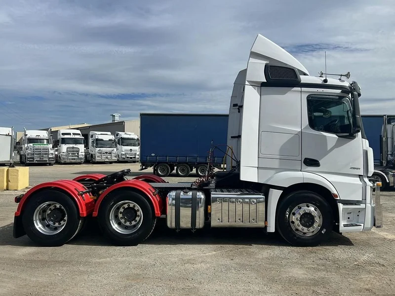 2019 Mercedes-Benz Actros Mercedes Benz 2651 6x4 prime mover only 333899 kms - Image 4