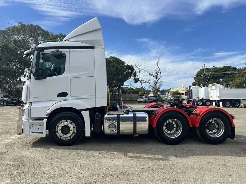 2019 Mercedes-Benz Actros Mercedes Benz 2651 6x4 prime mover only 333899 kms - Image 10