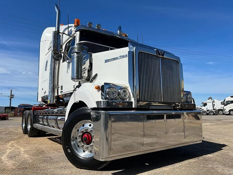 2019 Western Star 4800 6x4 PRIME MOVER, 54" STRATOSPHERE SLEEPER. B DOUBLE/ROAD TRAIN - Image 2