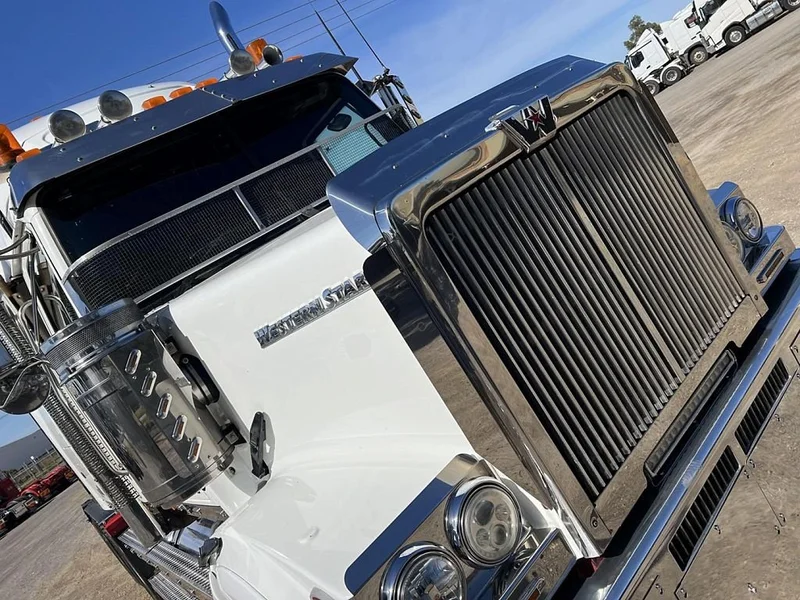 2019 Western Star 4800 6x4 PRIME MOVER, 54" STRATOSPHERE SLEEPER. B DOUBLE/ROAD TRAIN - Image 4