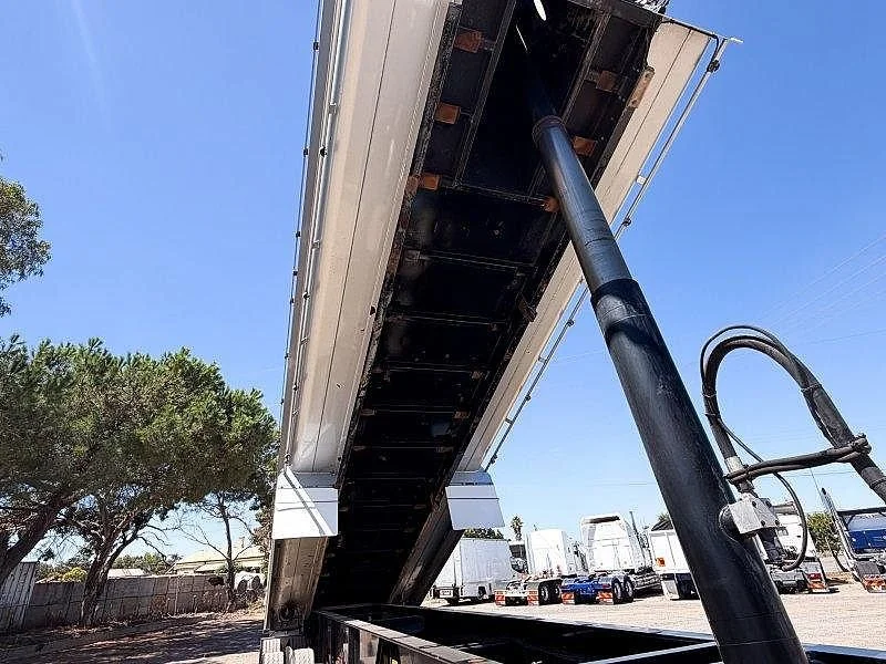 2020 Aldom Tri Axle EBS Tipper - Image 32