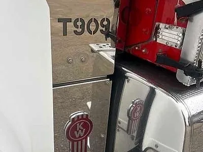 2017 Kenworth T909 140 ton rated can go to 160 ton recent rebuild photo 18
