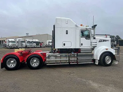 2017 Kenworth T909 140 ton rated can go to 160 ton recent rebuild photo 4