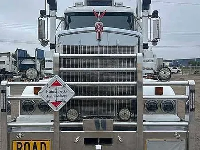 2017 Kenworth T909 140 ton rated can go to 160 ton recent rebuild photo 6