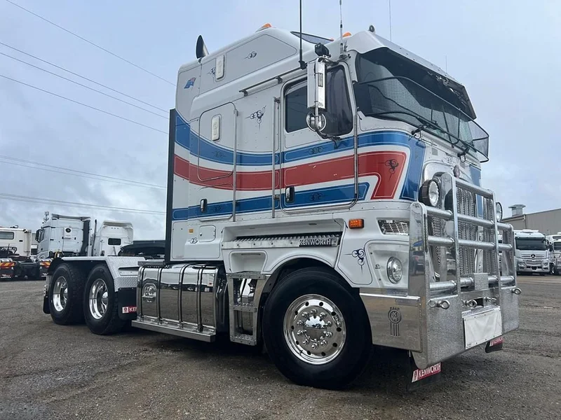 2018 Kenworth K200 163 ton rated under application only 435960 kms - Image 2