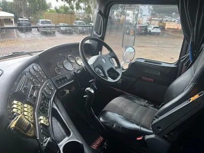 2018 Kenworth K200 163 ton rated under application only 435960 kms photo 18