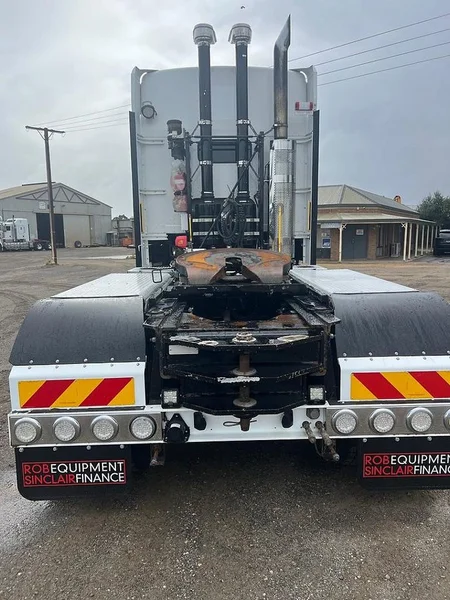 2018 Kenworth K200 163 ton rated under application only 435960 kms - Image 4