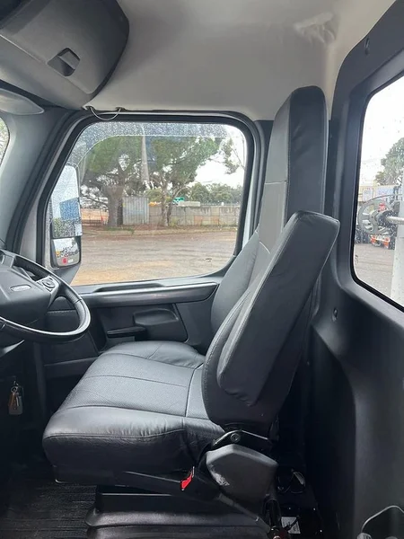 2022 Freightliner Cascadia Day Cab 6x4 Hardox tipper with 175033 kms - Image 20