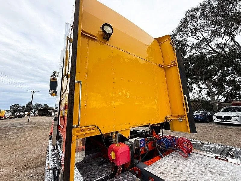 2016 Kenworth T600 Series T609 6x4 prime mover new enginge fitted 2021 - Image 18