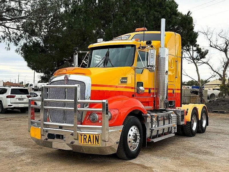 2016 Kenworth T600 Series T609 6x4 prime mover new enginge fitted 2021 - Image 4