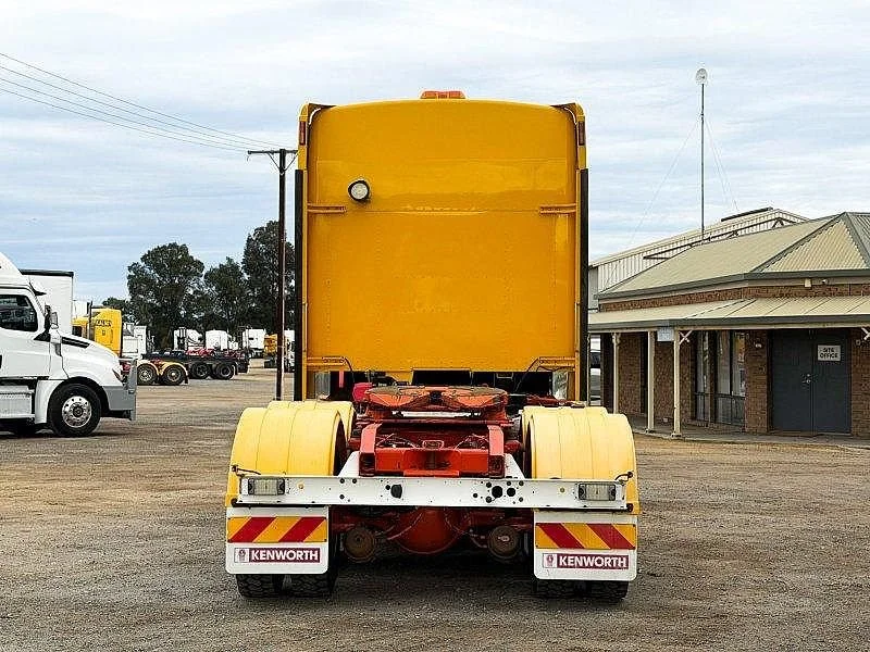 2016 Kenworth T600 Series T609 6x4 prime mover new enginge fitted 2021 - Image 7