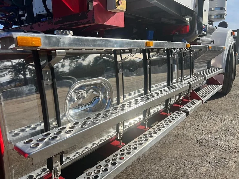 2017 Kenworth T909 6x4 Prime Mover 155 ton Road Train Rated - Image 9