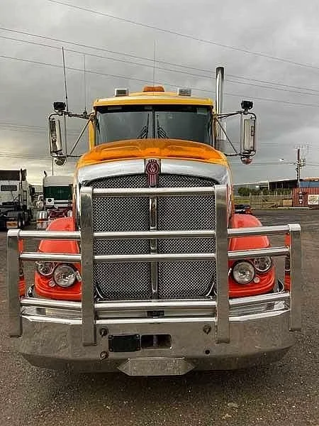 2016 Kenworth T600 Series T609 6x4 prime mover - Image 13
