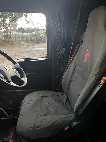 2016 Kenworth T600 Series T609 6x4 prime mover - Image 20