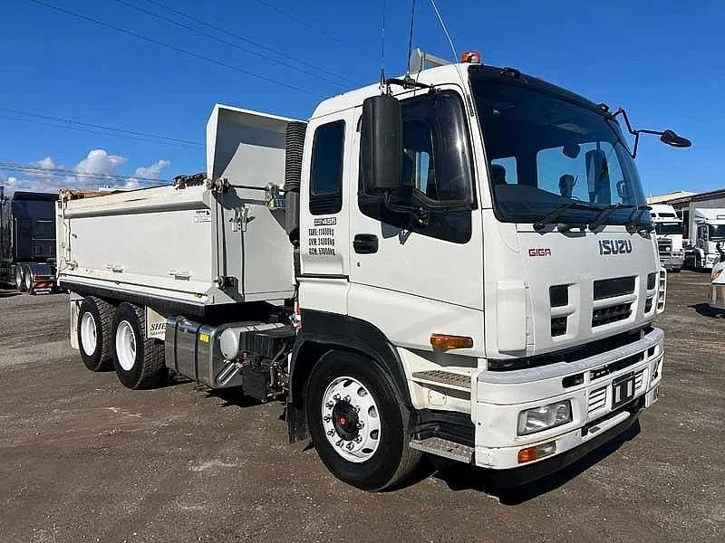 2017 Isuzu Giga 6x4 Hardox tipper only 229486 kms