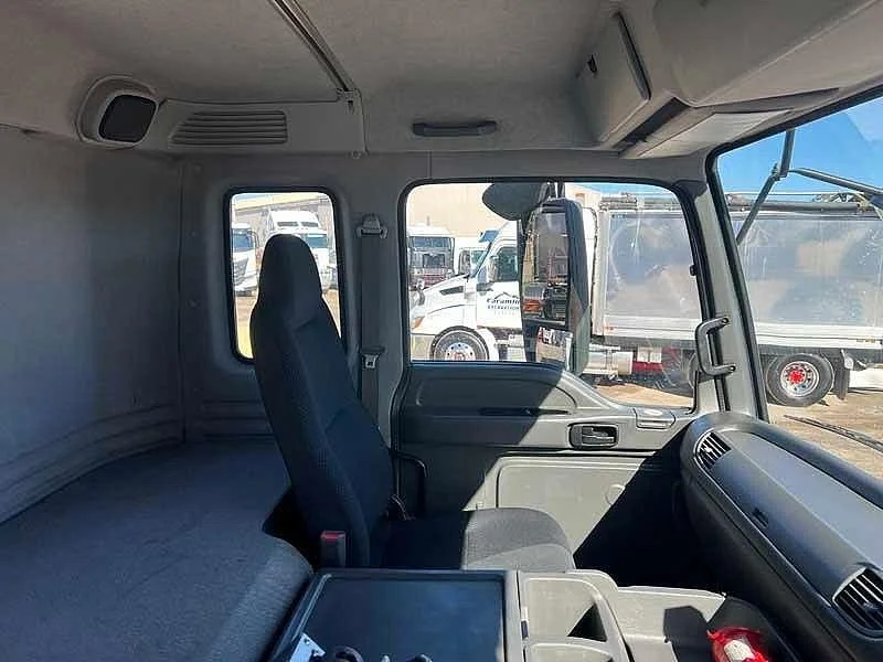 2017 Isuzu Giga 6x4 Hardox tipper only 229486 kms - Image 26