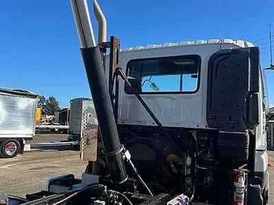2017 Isuzu Giga 6x4 Hardox tipper only 229486 kms photo 30