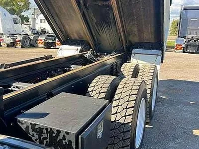 2017 Isuzu Giga 6x4 Hardox tipper only 229486 kms photo 33
